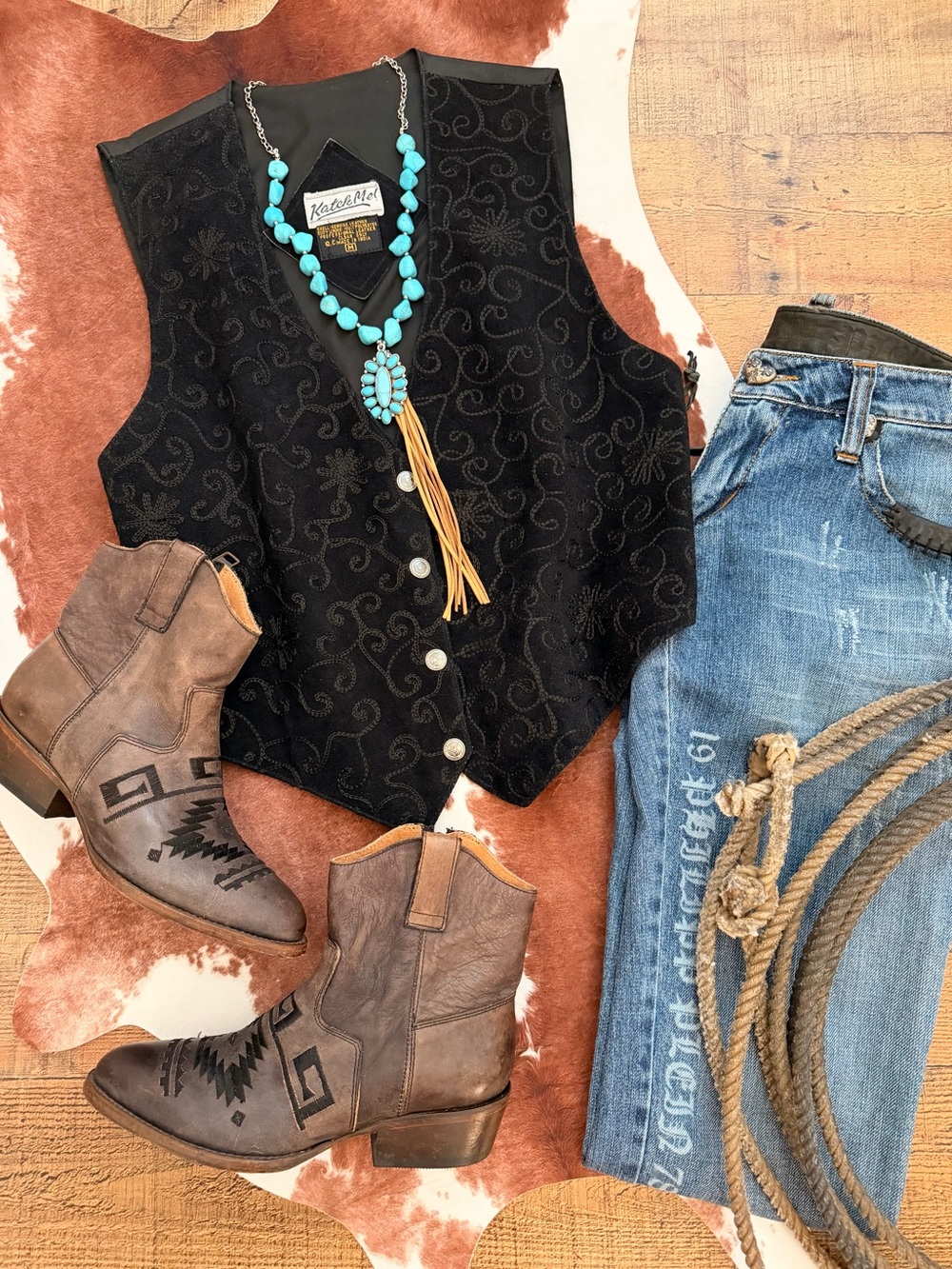 Western Embroidered Black Leather Vest Suit Backing